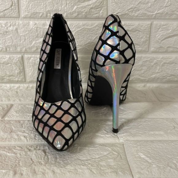 Cape ROBBIN heel shoes silver and black size 7.5.  Stunning. - Picture 6 of 10